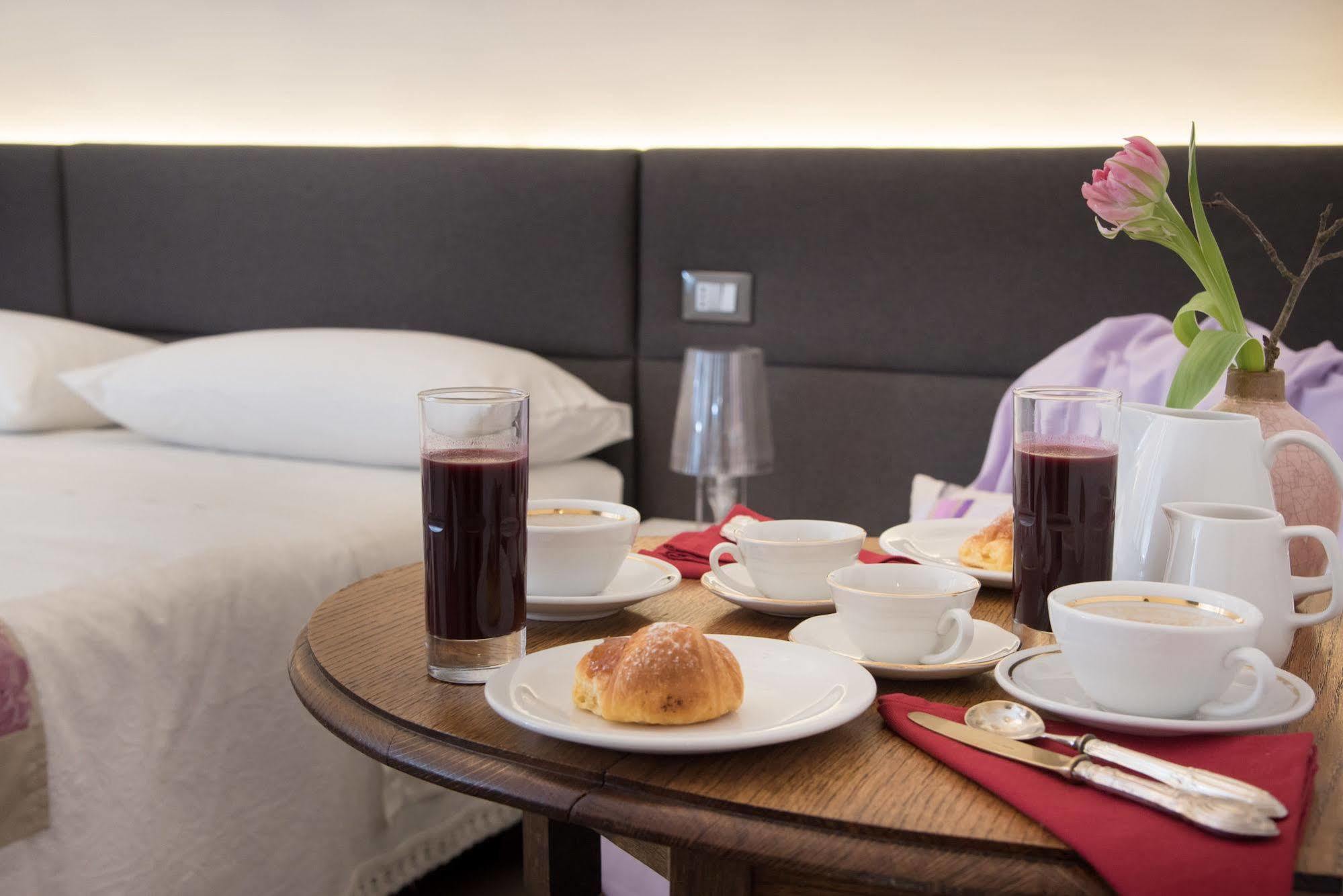 Bed and Breakfast Approdo Ripetta Рим Экстерьер фото