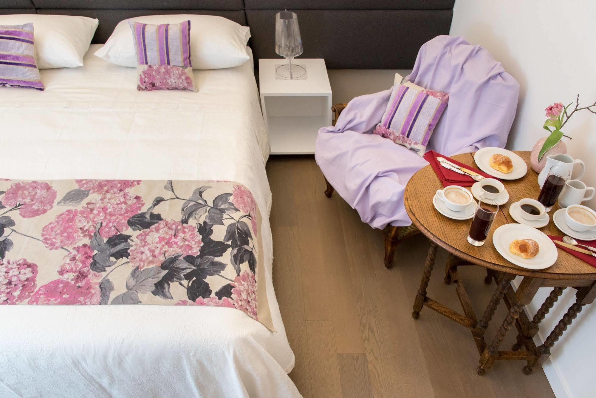 Bed and Breakfast Approdo Ripetta Рим Экстерьер фото